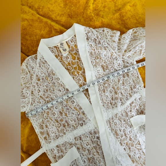 VINTAGE 70s Sears Lace Robe - Picture 6 of 9